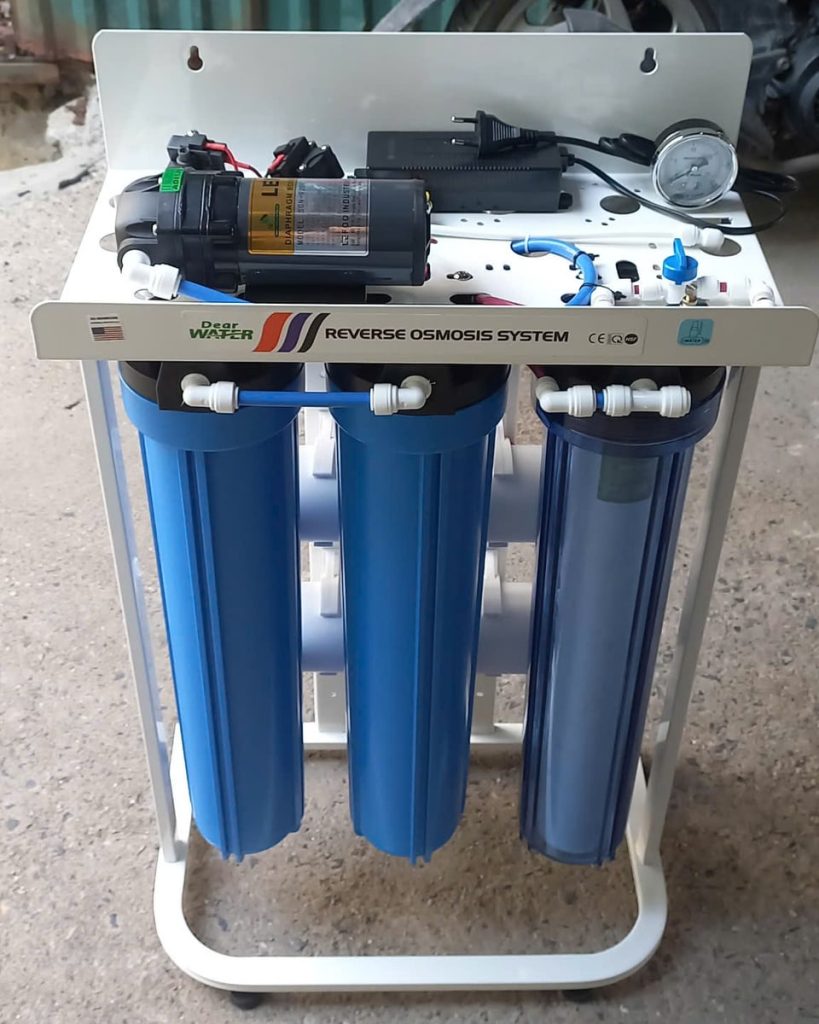 Máy lọc nước công nghiệp FnB RO 100 L/h cho quán trà sữa, cà phê: 3 cốc lọc 20 inch, bơm, đồng hồ áp, lắp ráp tại kho Thiên An